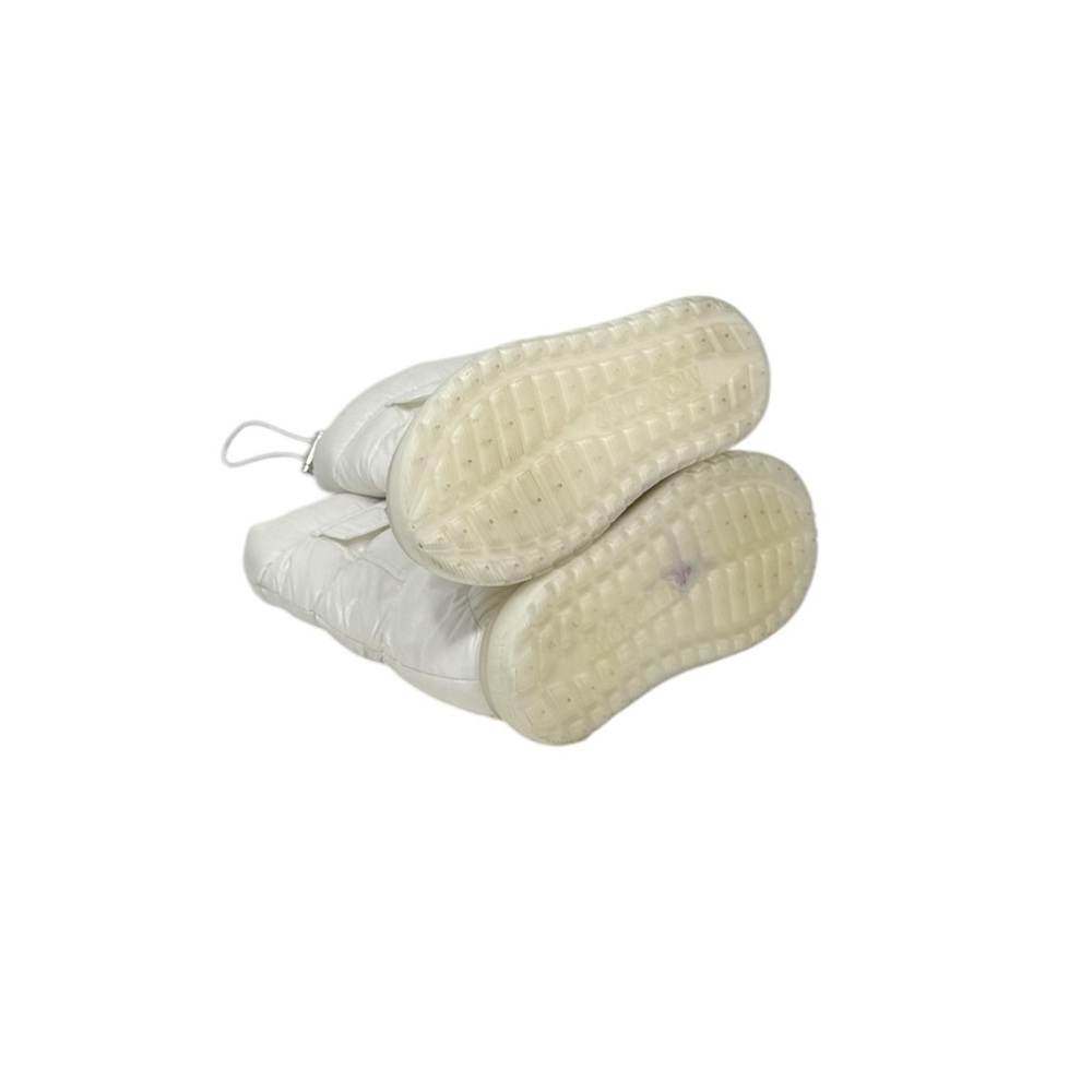 Moncler Gaia Down Snow Boots View 5
